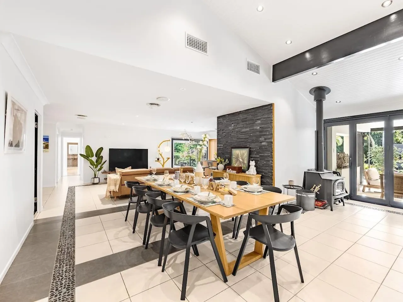 Pool Tennis And Cinema 7Beds Bali Inspired Retreat Jindalee